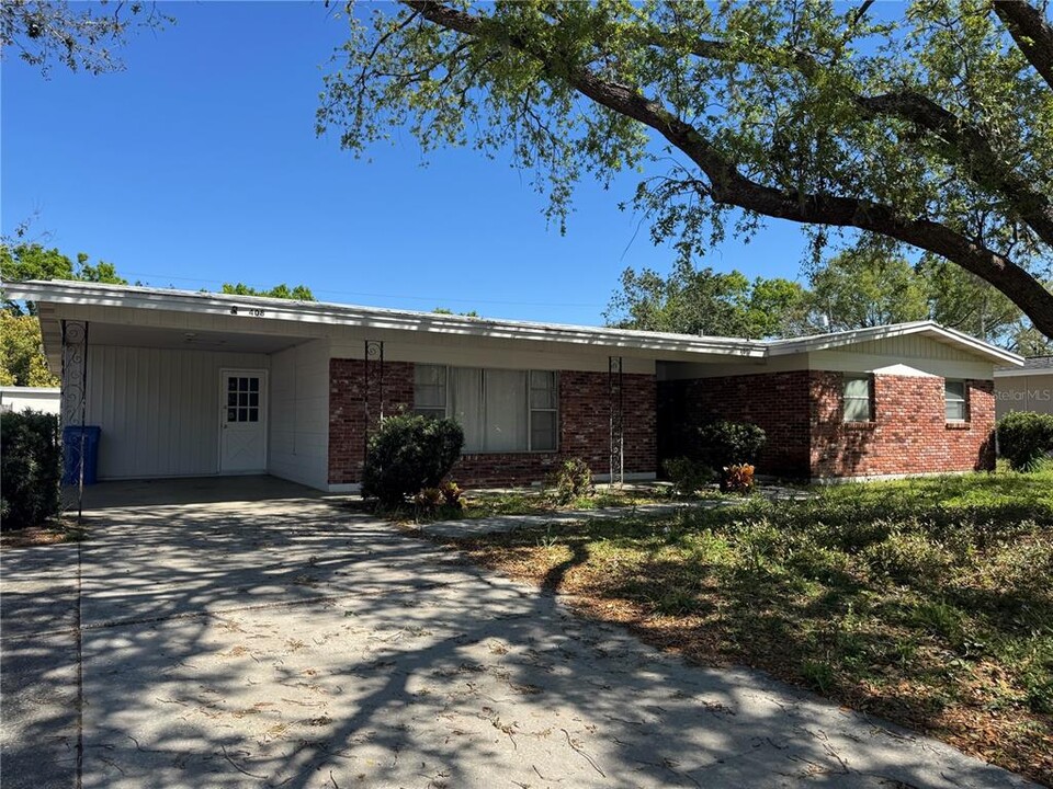 408 Cranberry Ln in Brandon, FL - Foto de edificio