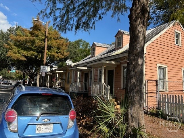 property at 1414 Barnard St