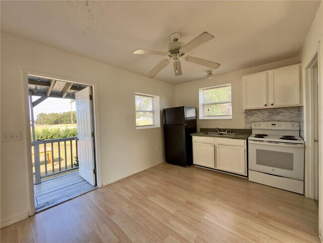 12844 Florida Ave in Astatula, FL - Building Photo - Building Photo