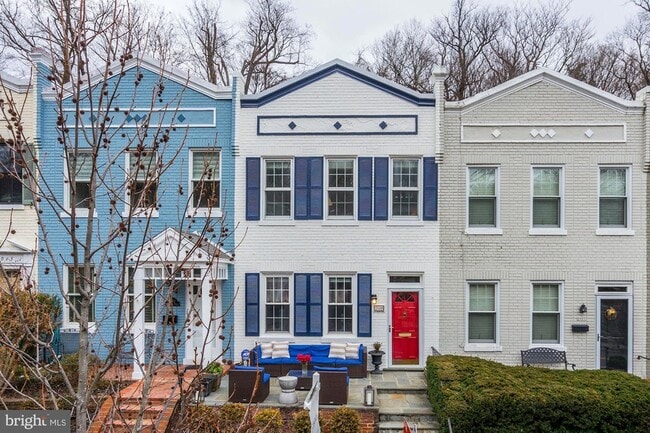 property at 2009 37th St NW