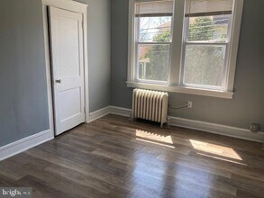 246 S Fairview Ave in Upper Darby Township, PA - Building Photo - Building Photo