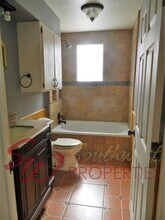 684 N Graham St in Stephenville, TX - Building Photo - Building Photo