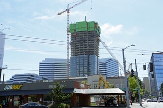 Kinects Tower in Seattle, WA - Building Photo - Building Photo