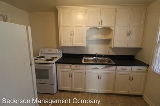 4410 S Parkway Dr in Olathe, KS - Building Photo - Building Photo
