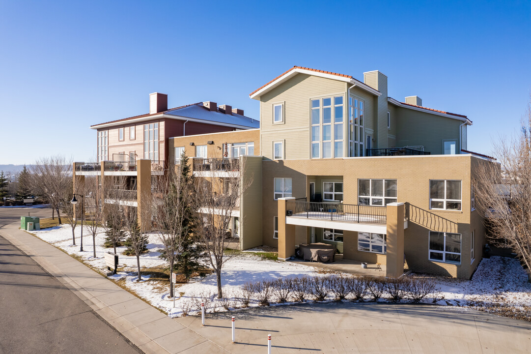 Villas D'Este Tuscany in Calgary, AB - Building Photo