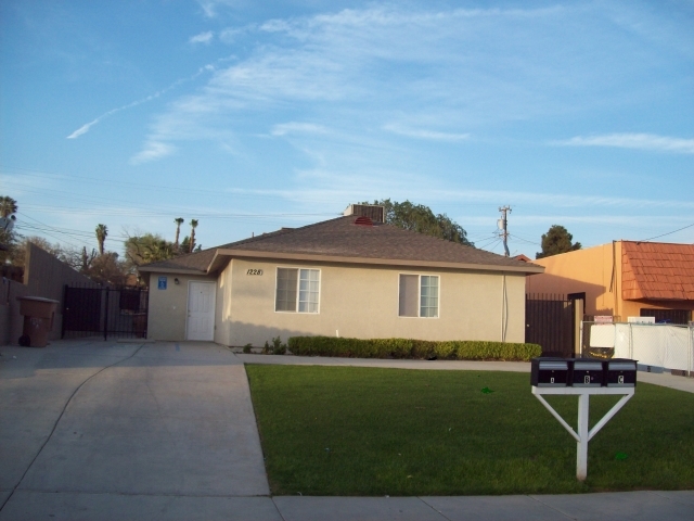 1228 Pearl St in Bakersfield, CA - Foto de edificio