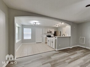 13613 Bighorn Trail in Willis, TX - Foto de edificio - Building Photo