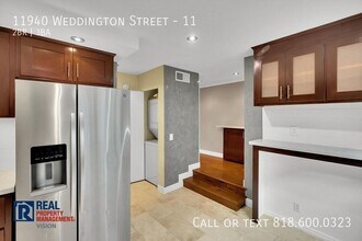 11940 Weddington St in Los Angeles, CA - Building Photo - Building Photo