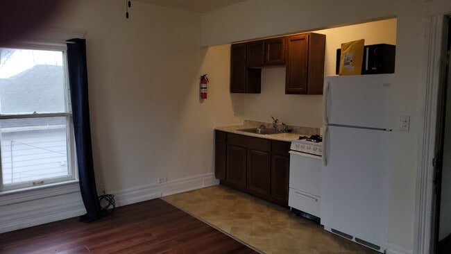 519 Congress St, Unit #2 in Ypsilanti, MI - Building Photo - Building Photo