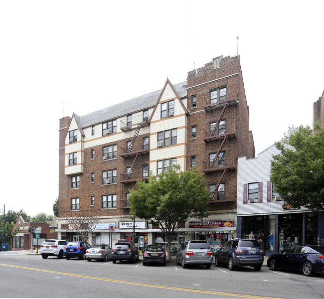 Mamaroneck Ave Retail in Mamaroneck, NY - Building Photo - Building Photo