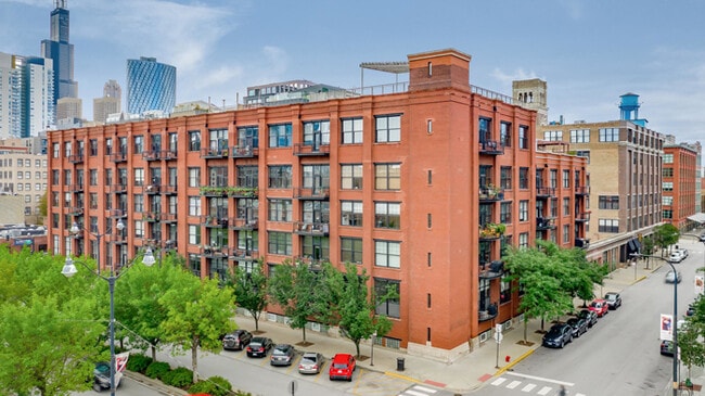 property at 1000 W Washington Blvd