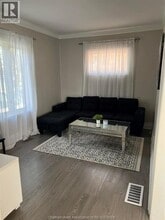 43 Elizabeth St in Chatham, ON - Building Photo - Building Photo