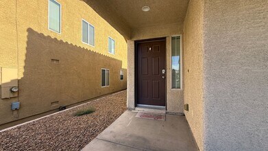 8967 W Ryan Creek Ave in Las Vegas, NV - Building Photo - Building Photo