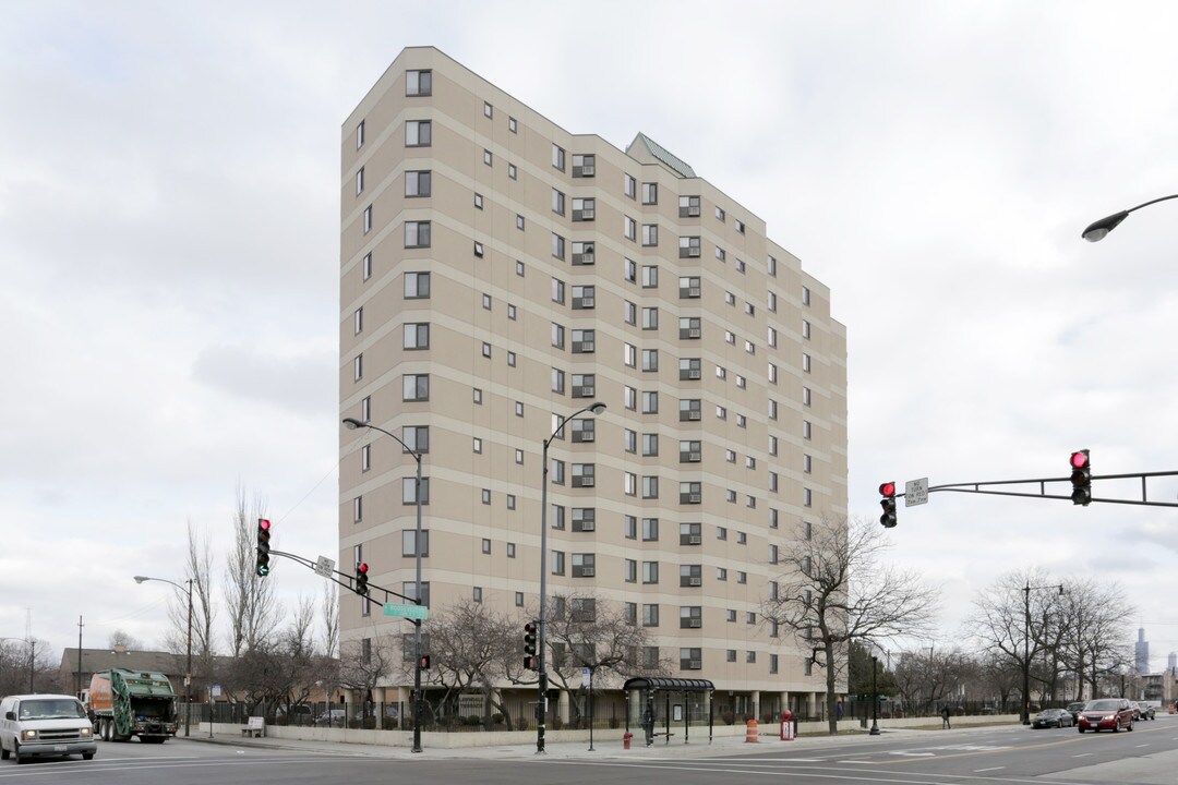 Lawndale Terrace in Chicago, IL - Foto de edificio
