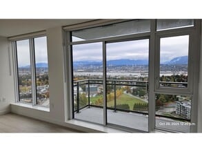 13675-1107A 107A Ave in Surrey, BC - Building Photo - Building Photo