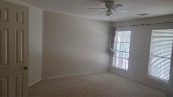 2103 Trinity Manor Ln in Richmond, TX - Building Photo