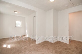 736 Bettes Ave in Akron, OH - Building Photo - Building Photo