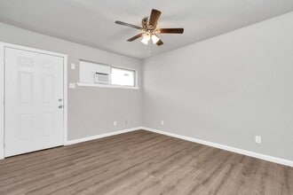 3655 Seabrook St in Houston, TX - Building Photo - Building Photo