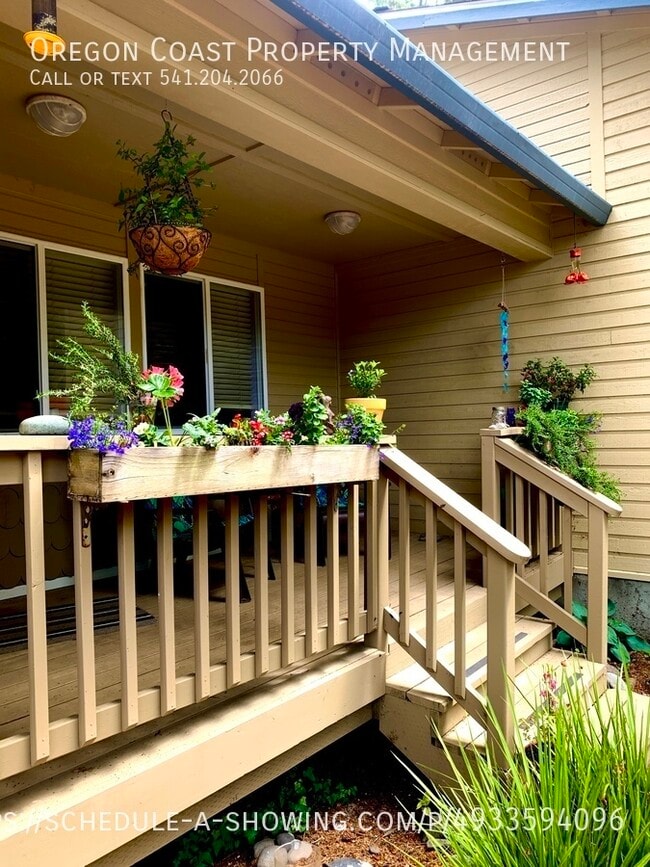 1115 Walking Wood in Depoe Bay, OR - Building Photo - Building Photo