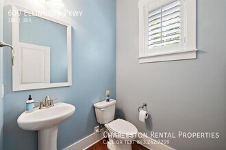 600 Ellingson Pkwy in Mount Pleasant, SC - Building Photo - Building Photo