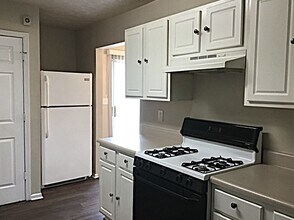 2603 Old Rex Morrow Rd in Ellenwood, GA - Building Photo - Building Photo