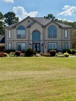 71 La Jolla Cir in Montgomery, TX - Building Photo