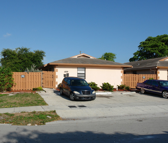 1201-1231 NW 29th Ter in Fort Lauderdale, FL - Building Photo - Building Photo