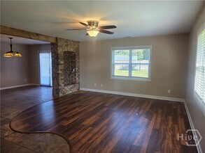 310 W 5th St in Rincon, GA - Building Photo - Building Photo