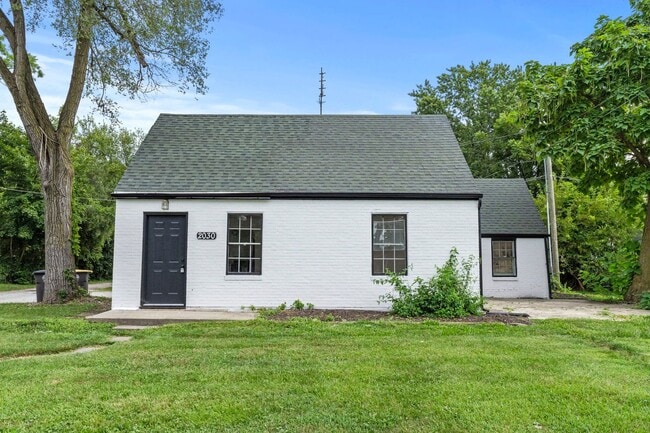 2030 Covington Rd in Fort Wayne, IN - Building Photo - Building Photo