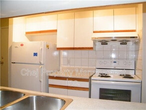 4220-4139 139 Ave NW in Edmonton, AB - Building Photo - Building Photo
