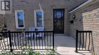 3 Floribunda Crescent in Brampton, ON - Building Photo