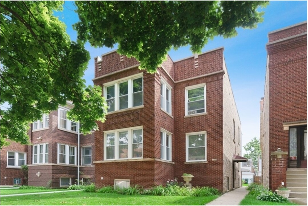 3843 N Spaulding Ave in Chicago, IL - Building Photo