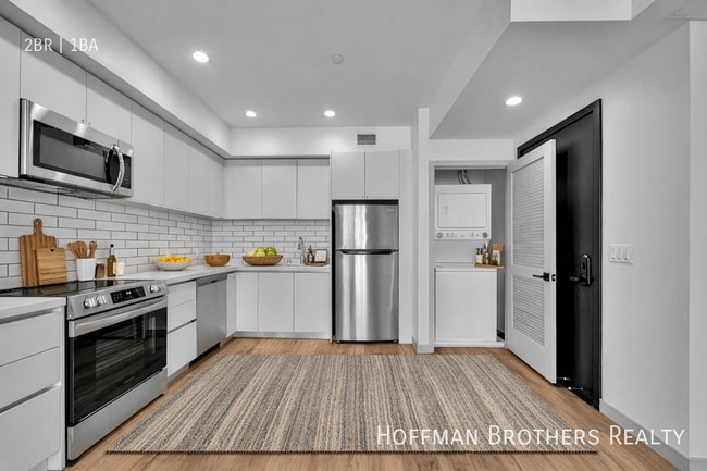 property at 1240 Magnolia Ave