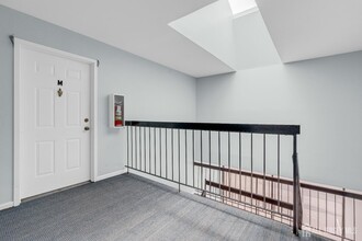101 Beverly Hl Ter in Woodbridge, NJ - Building Photo - Building Photo