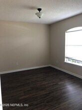 6902 Southern Oaks Dr W in Jacksonville, FL - Building Photo - Building Photo