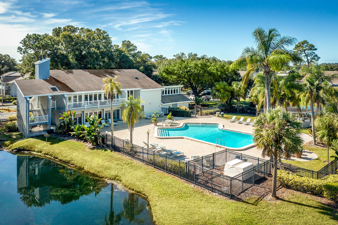 The Breyley Apartments in Clearwater, FL - Foto de edificio