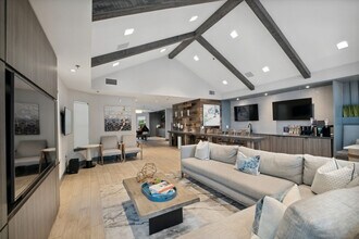 Arbors on Duke in Alexandria, VA - Building Photo - Building Photo