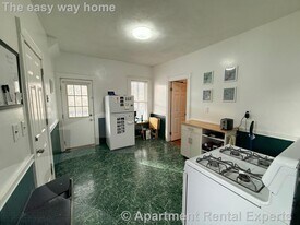 42 Gibbens St in Somerville, MA - Building Photo