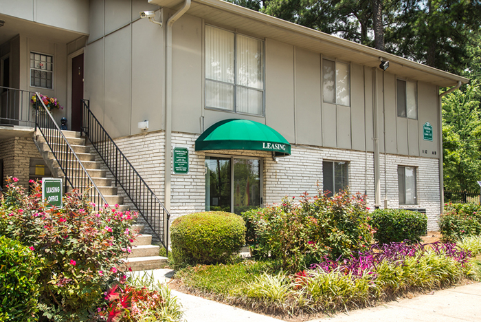 Centra Villa Apartments in Atlanta, GA - Building Photo