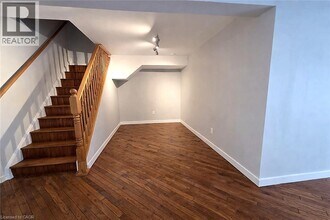 43 Southwood Dr in Kitchener, ON - Building Photo - Building Photo