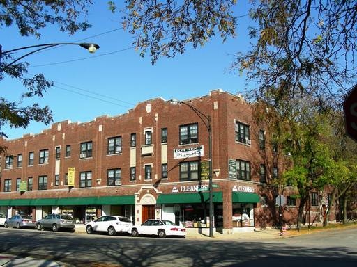 Linder/Lawrence Apartments in Chicago, IL - Foto de edificio