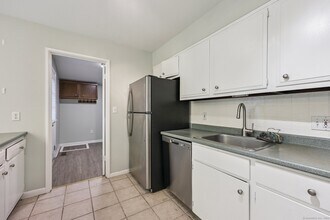 36 Jackson Dr in Milford, CT - Building Photo - Building Photo