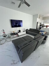 2342 McKinley St in Hollywood, FL - Building Photo - Building Photo