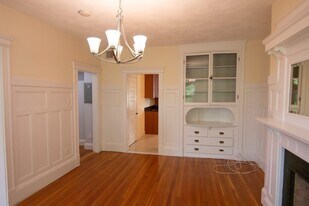 1805 Beacon St, Unit 3 in Brookline, MA - Building Photo