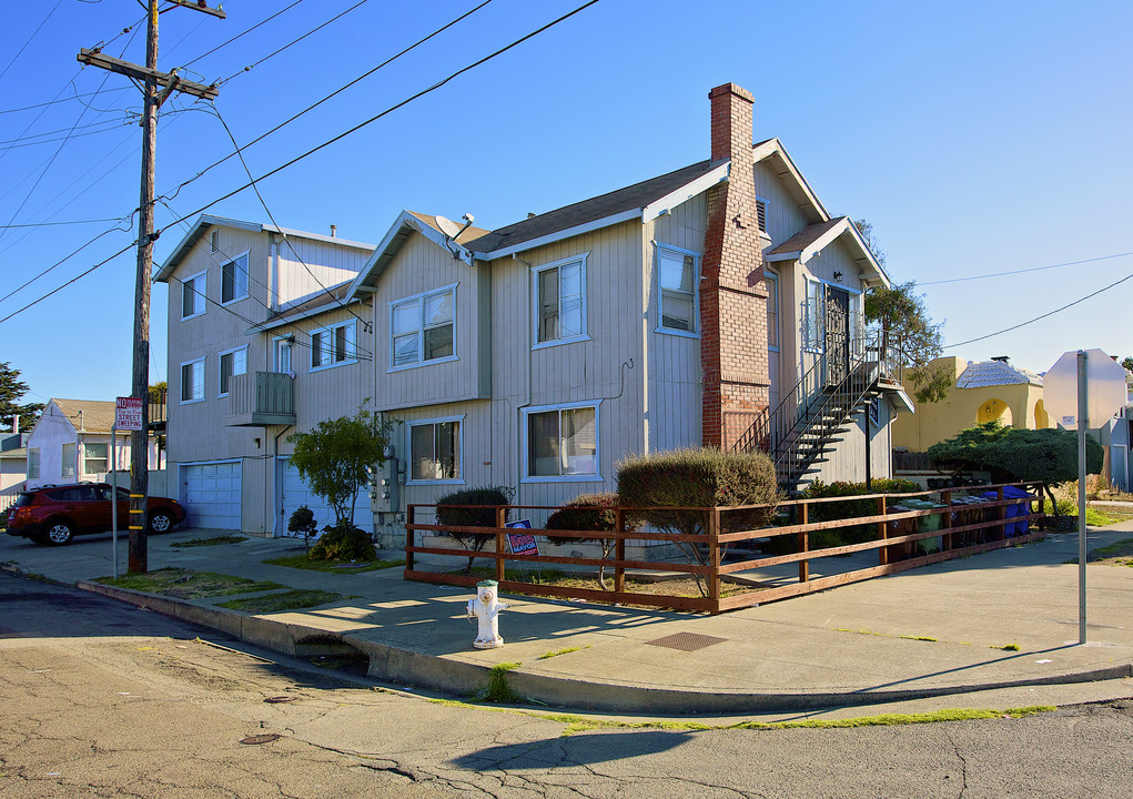 3401 Nevin Ave in Richmond, CA - Building Photo