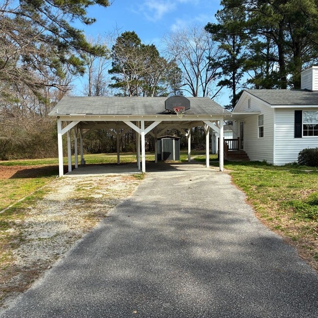 376 Governors Rd SE in Winnabow, NC - Building Photo - Building Photo