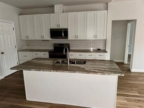 2817 Steepleridge Cir in Granbury, TX - Building Photo - Building Photo