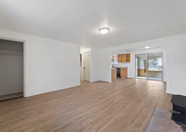 1319 E Victory Rd in Boise, ID - Building Photo - Building Photo