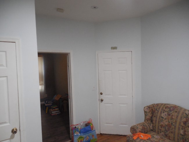 904 Ferry St in Easton, PA - Building Photo - Building Photo