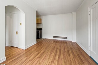 844 W Ainslie St in Chicago, IL - Building Photo - Building Photo